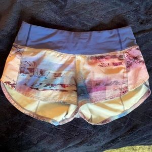 Lululemon Speed Up 2.5” Shorts Size 2